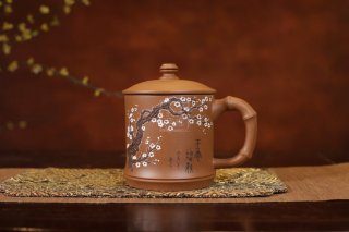 《竹節蓋杯-泥繪梅花款》紫砂壺實力派名家手工宜興茶壺茶具段泥 《竹節蓋杯-泥繪梅花款》紫砂壺實力派名家手工宜興茶壺茶具段泥