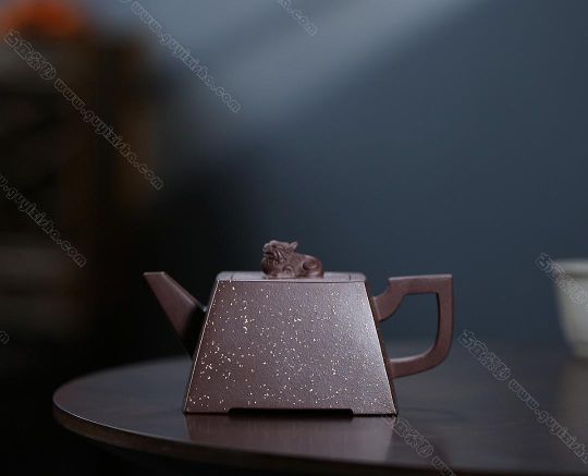 四方瑞獸 四方瑞獸