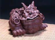 《鴻運牛蟾》宜興紫砂壺手工紫泥茶具茶壺