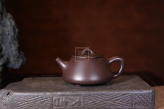 《石瓢》宜興紫砂壺實力派藝人純手工石瓢紫泥紫砂茶壺 《石瓢》宜興紫砂壺實力派藝人純手工石瓢紫泥紫砂茶壺