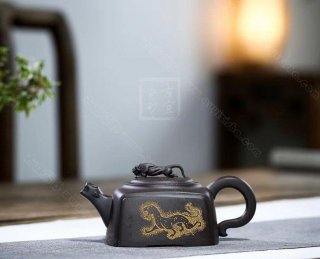 《威震四方》 《威震四方》