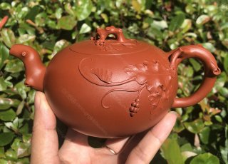 樹(shù)樁葡萄壺;朱泥380CC 樹(shù)樁葡萄壺;朱泥380CC