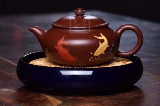 《年年有余》宜興紫砂壺實(shí)力派老師手工茶壺茶具黃龍山大紅袍 《年年有余》宜興紫砂壺實(shí)力派老師手工茶壺茶具黃龍山大紅袍