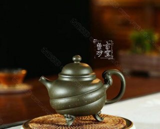 《三足龍泉》 《三足龍泉》