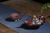 《圣桃》宜興高級工藝美術(shù)師手工紫砂壺圣桃泡茶壺茶具底槽青