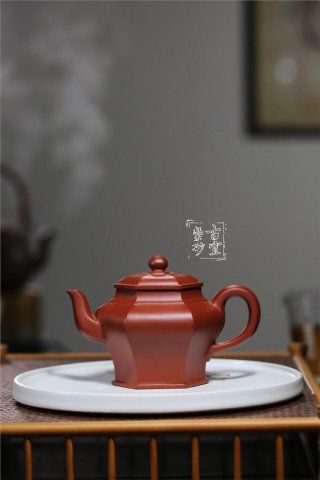 《六方宮燈》 《六方宮燈》