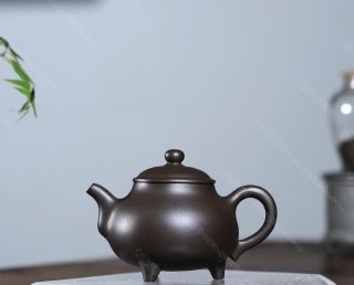 三足圓鼎 三足圓鼎